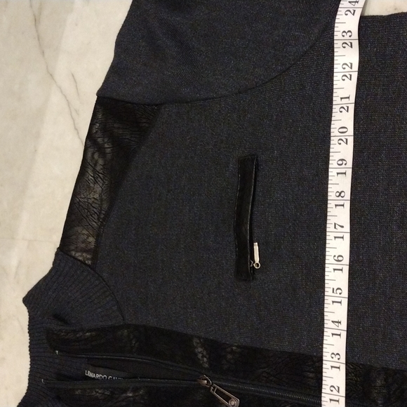 Leonardo Gavino zip front sweater. - Picture 6 of 11